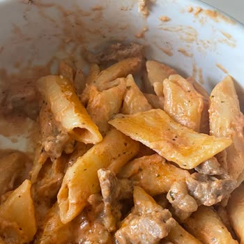 Migros'tan Alınan Pastavilla Marka Makarna Böceklenmiş.