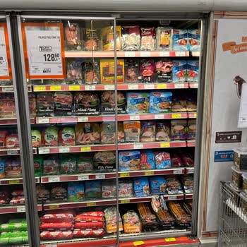Migros Soğutucu Dolabının Kapağının Bulunmaması