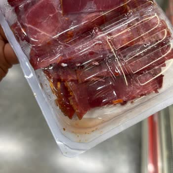 Migros Soğutucu Dolabının Kapağının Bulunmaması