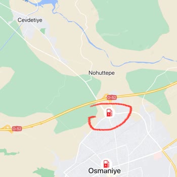 Petrol Ofisinde Dalgacı Personel Ve Teknoloji Yoksunu İstasyonlar Dolu