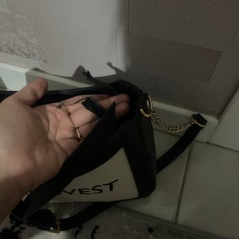 Nine West 2.000 TL'ye Bir Ayda Bozulan Çanta