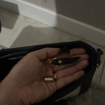Nine West 2.000 TL'ye Bir Ayda Bozulan Çanta