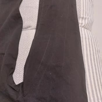 Network Pantolonumun Rengi 2 Yıkamada Soldu Beyaz Çizgiler Oluştu