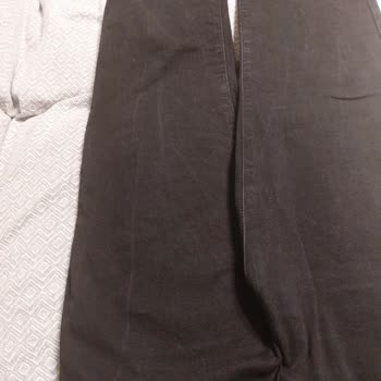 Network Pantolonumun Rengi 2 Yıkamada Soldu Beyaz Çizgiler Oluştu