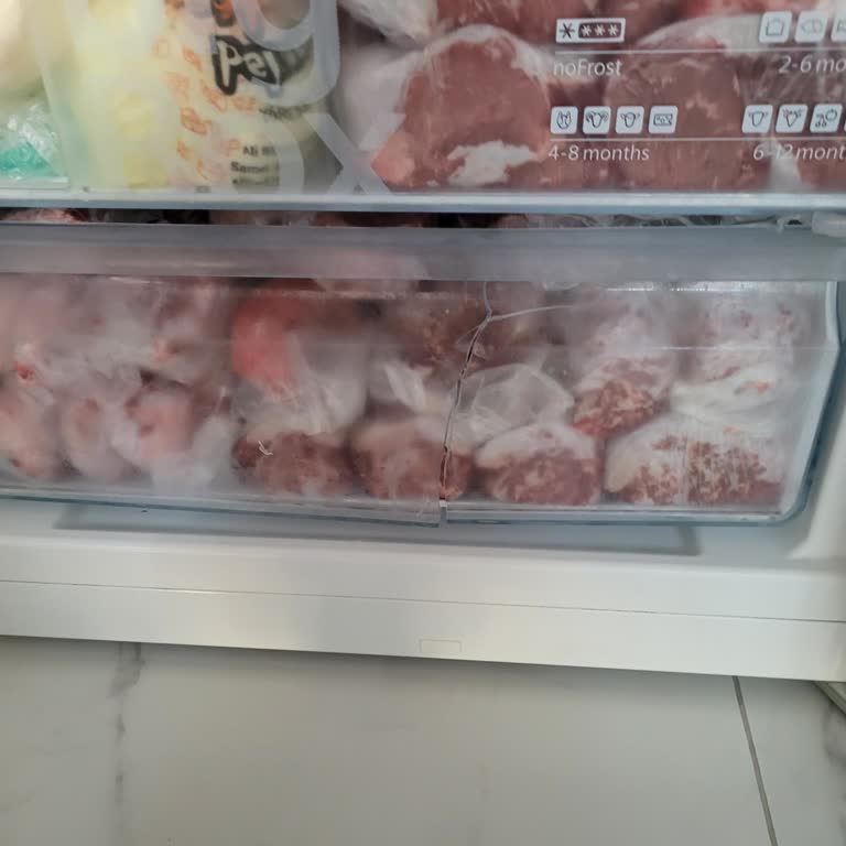 Siemens Buzdolabı Çekmecesi Kendiliğinden Kırıldı