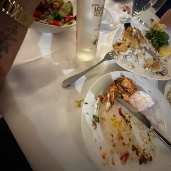 Çapa Balık Restaurant (Adana) Adana Çapa Restaurant Yan Yana Oturma Prensibi