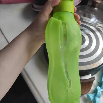 Tupperware Buzlukta Patlayan Suluk