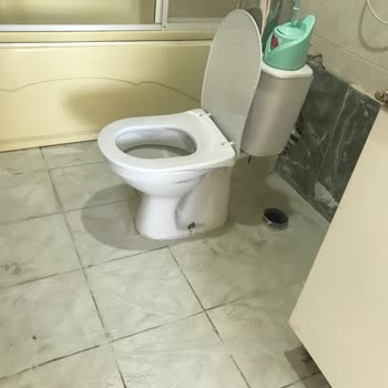 Algora Halal Hotel Erkek Personelin Kaldığı Ev Su Akıtıyor