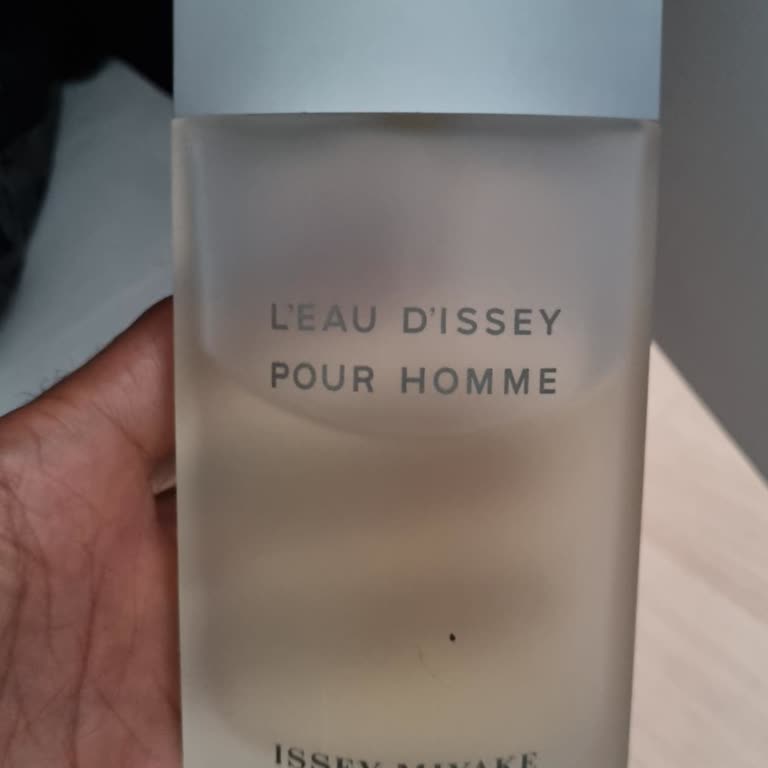 Boyner Raf Ömrü Dolmuş Parfüm Satıyor