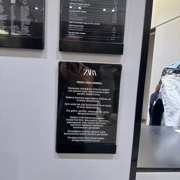 Ankara Metromall Zara Mağazasında Kabin Önü Alanı Haremlik Selamlık