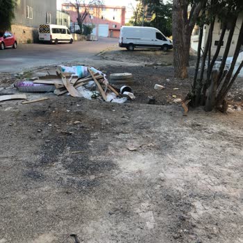 Maltepe Belediyesi Bağlarbaşı Mahallesi İnşaat Çöpleri Sorunu