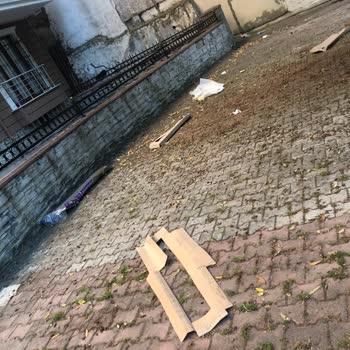 Maltepe Belediyesi Bağlarbaşı Mahallesi İnşaat Çöpleri Sorunu