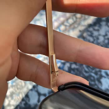 Viva Dizayn Optikte Aldığım Gözlüğün Markası Yazmıyor