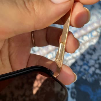 Viva Dizayn Optikte Aldığım Gözlüğün Markası Yazmıyor