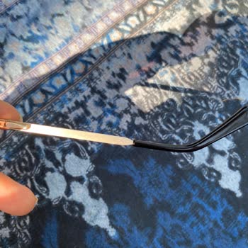 Viva Dizayn Optikte Aldığım Gözlüğün Markası Yazmıyor