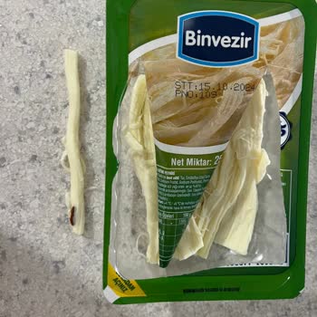 BİM Binvezir Peynirin İçinden Plastik Çıktı