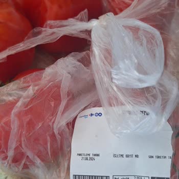 Carrefour SA Küflenmiş Sebze Satıyor
