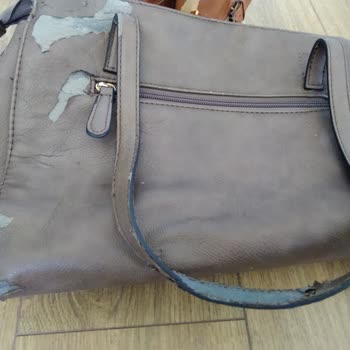 Derimod Ürünlerinde Derinin Doyularak Dökülmesi