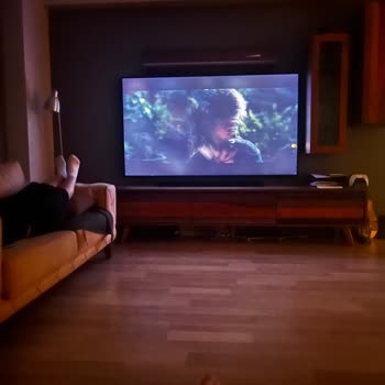 Samsung Samsun QLED Televizyonlarda Ekranda Bulutlanma