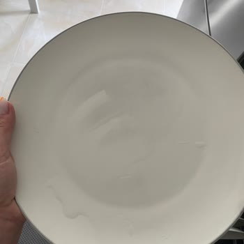 Karaca Züccaciye Tabak Takımı Lekelendi!