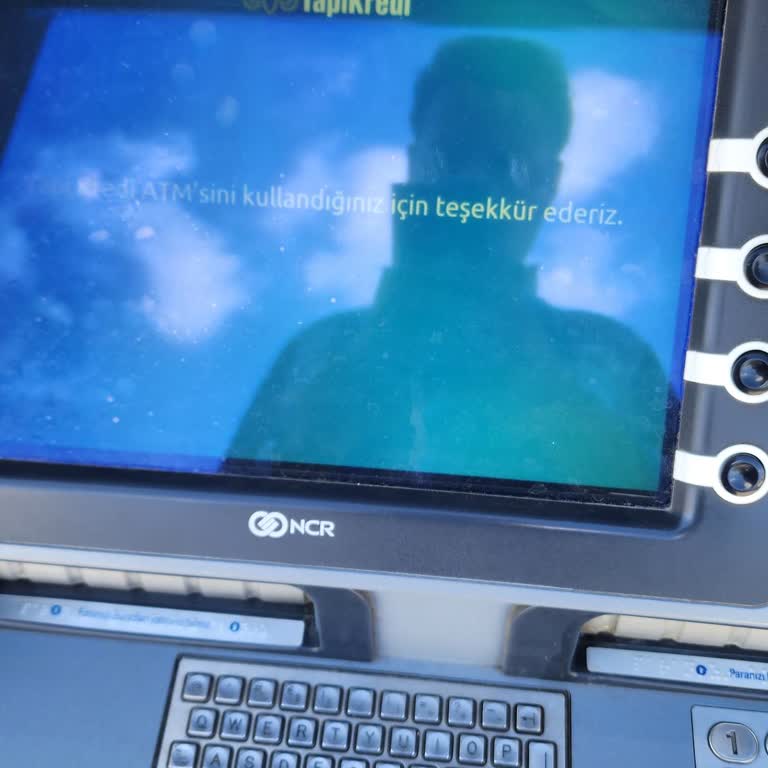 Yapı Kredi Bankası ATM Paramı Yuttu