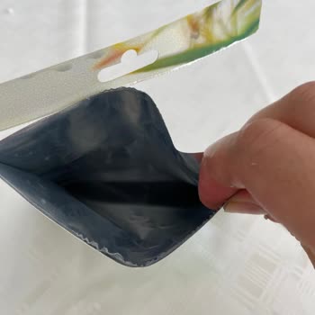 Gratis Kağıt Maskenin İçinden Maske Çıkmadı