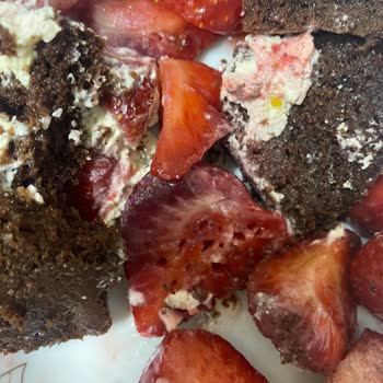 Ceviz Ağacı Pasta & Cafe Cevizağacı Çürük Çilekli Pasta