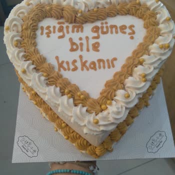 Gusto Giresun Özel Gün Pastamızda Yaşadığımız Hayal Kırıklığı