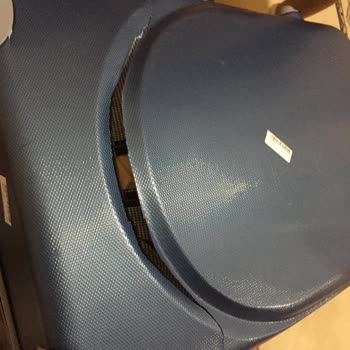 Türk Hava Yolları Hasarlı Valiz Teslimi