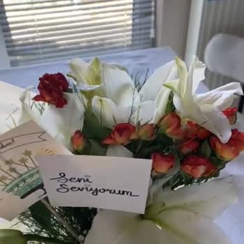 ÇiçekSepeti Yanlış Ve Solmuş Çiçek Teslimatı