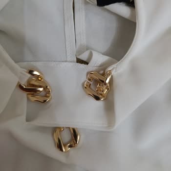 LCW Bluz Zinciri Kırık Gönderilmiş Ve Beden De Yok Ne Yapabiliriz