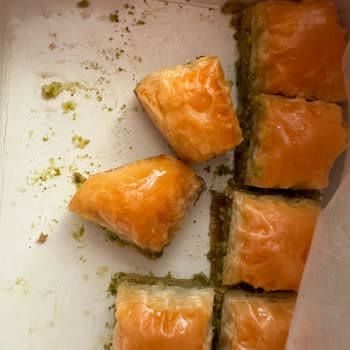 İmam Çağdaş Baklava Aldım Ne Yazık Ki Şekerlendi
