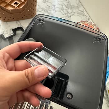 PHILIPS Ev Aletleri Philips Kahve Makinesi Öğütücü Kapağının Kırık Çıkması