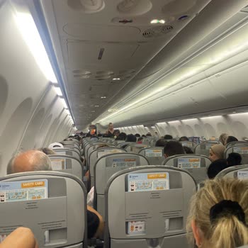 SunExpress Hava Yolları Antalya-Samsun Uçağının Uzun Gecikmesi Yolcuları Mağdur Etti