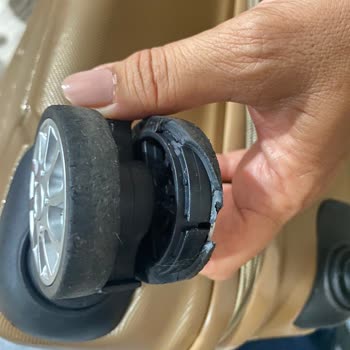 Pegasus Bavullarımız Parçalandı Ve Kırıldı