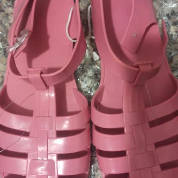 LCW Markası Kusurlu Sandalet Gönderimi