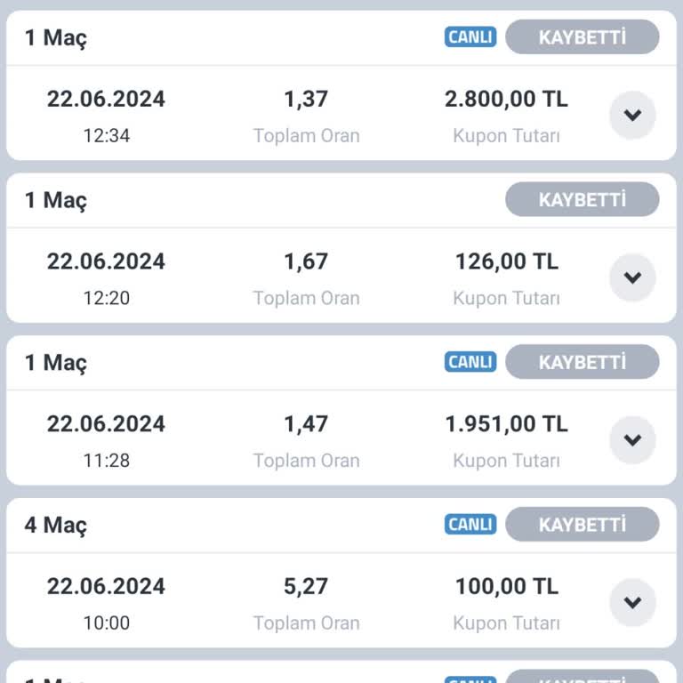 Tuttur Com Parama El Koydu