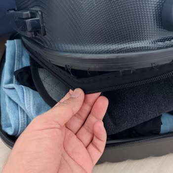 Ajet Sağlam Valizleri Hasarlı Olarak Teslim Ediyor