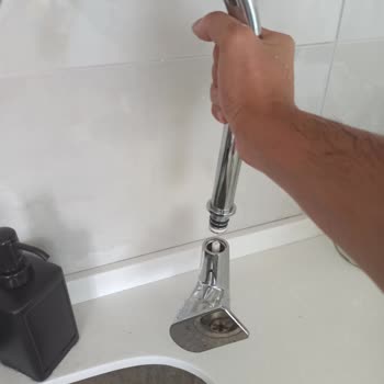 ECA Delta Mutfak Bataryası Su Akıtıyor.