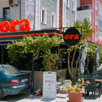 Ora Lahmacun Çok Kötü Verilen Paraya Yazık Gerçekten!