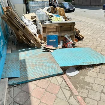 Sebze Meyve Dünyası Görüntü Kirliliği Neden Oluyor