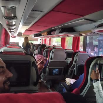 Kamil Koç Pişmanlıktır. Klima Çalışmıyor. Dolmuş Gibi İn Bin...