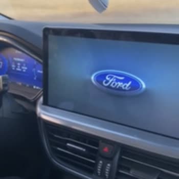 2023 Ford Focus Ekran Sorunu