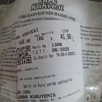 Tuğba Kuruyemiş. Bozuk Turk Kahvesi