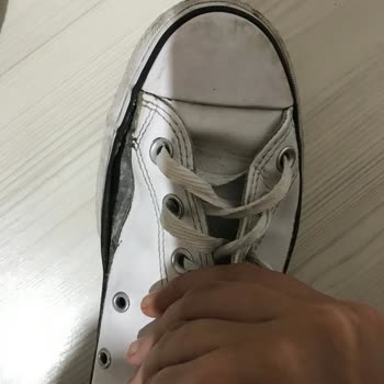 Трещины на Converse через 2 месяца (правый ботинок) - Отклонена гарантийная претензия