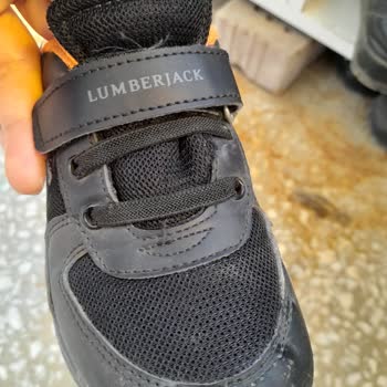 Lumberjack Ayakkabı Bir Ayda Önünde Soyulmalar Başladı