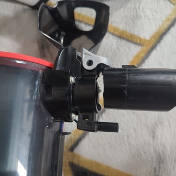 Bosch Elektrikli El Aletleri Bosch Dikey Süpürge Elimde Kaldı...