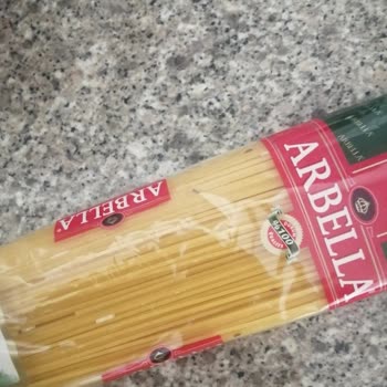 Arbella Makarna Açılmamış Pakette Böceklenme