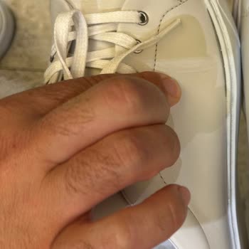 Boyner’in Karl Lagerfeld Marka Ayakkabıyı Kusurlu Satması