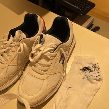 Boyner Ve Tomy Hilfiger Ayakkabısının Arkasında Durmadı